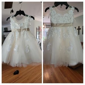Brand new, ivory, 4t flower girl dress